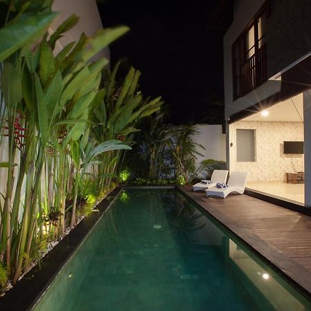 The Kamojang Jimbaran Villa Kuta  Exterior photo